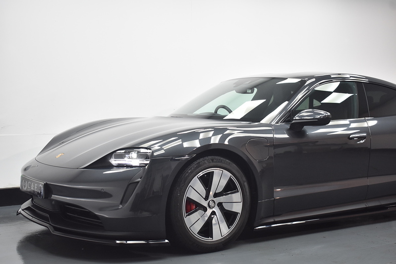 Porsche Taycan Performance Plus 4S - U6070