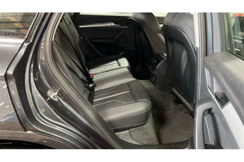 Audi Q5 TFSI Sport - U6074