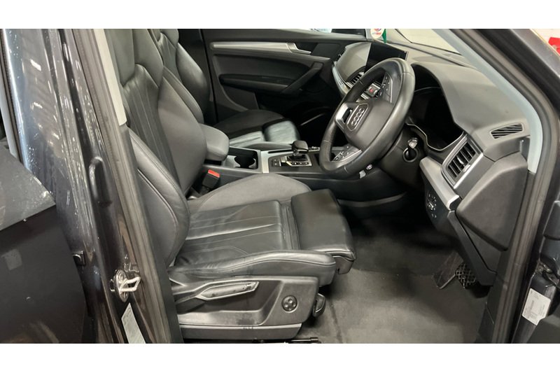 Audi Q5 TFSI Sport - U6074