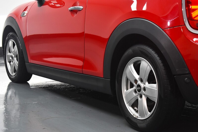 MINI Hatch Cooper Classic - U6075