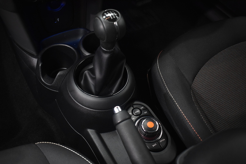 MINI Hatch Cooper Classic - U6075