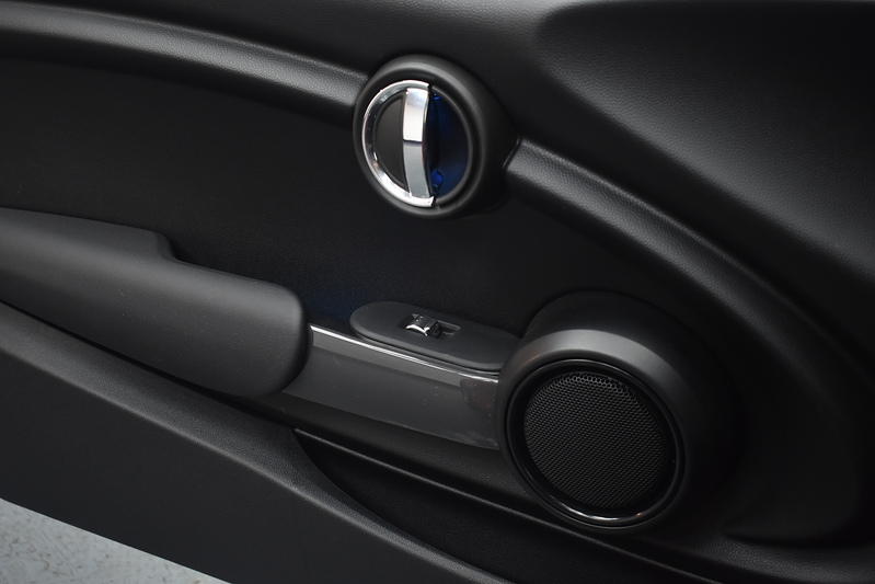 MINI Hatch Cooper Classic - U6075