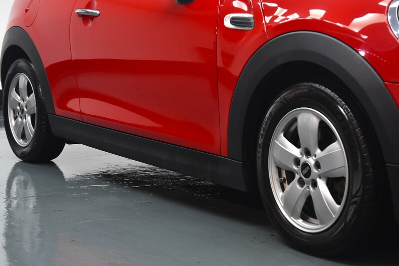 MINI Hatch Cooper Classic - U6075