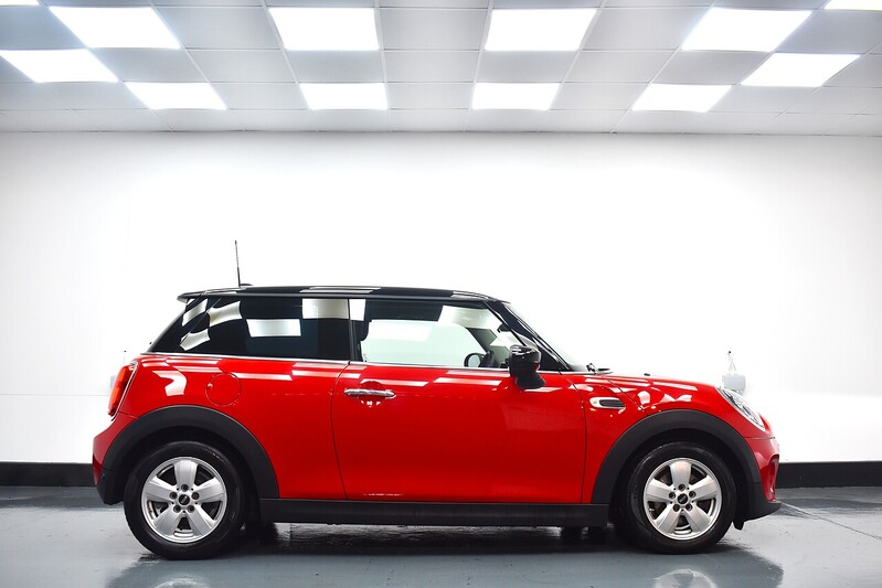MINI Hatch Cooper Classic - U6075