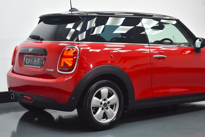 MINI Hatch Cooper Classic - U6075