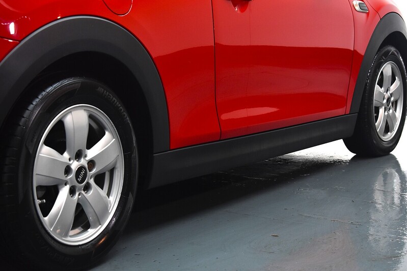 MINI Hatch Cooper Classic - U6075