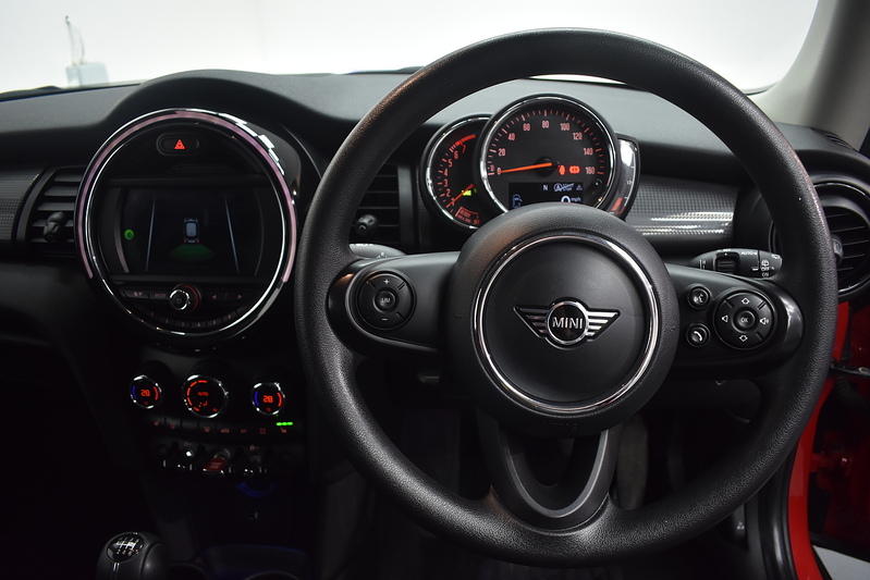 MINI Hatch Cooper Classic - U6075