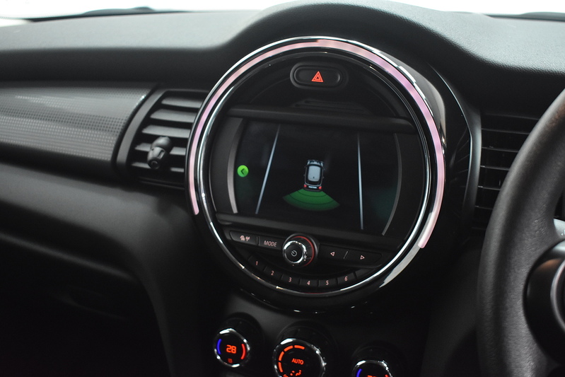 MINI Hatch Cooper Classic - U6075