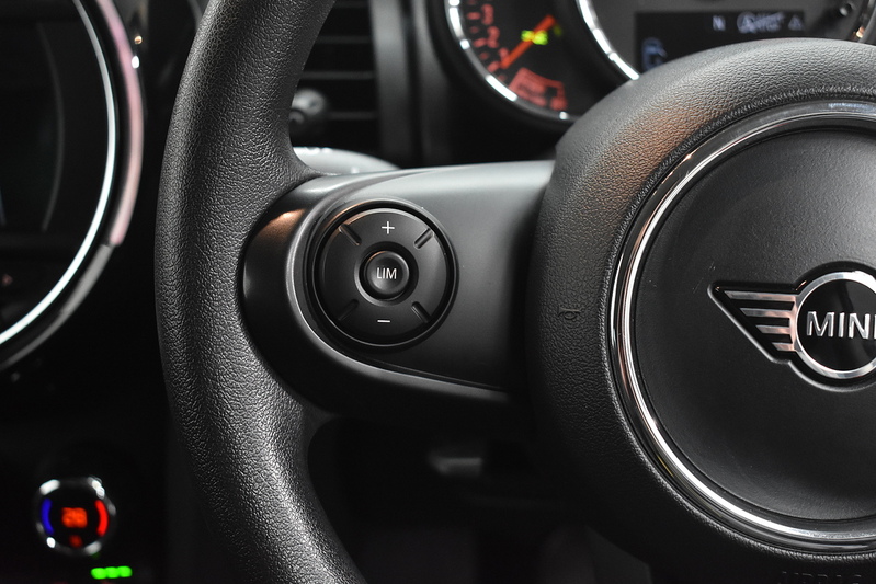 MINI Hatch Cooper Classic - U6075