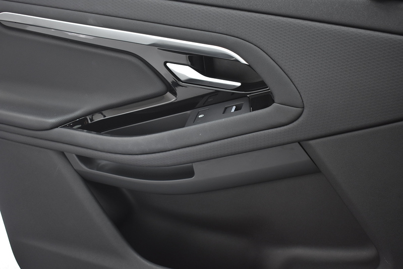 Land Rover Range Rover Evoque D150 R-Dynamic S - U6076