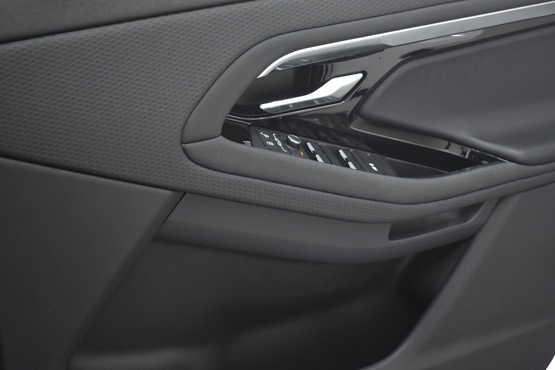 Land Rover Range Rover Evoque D150 R-Dynamic S - U6076