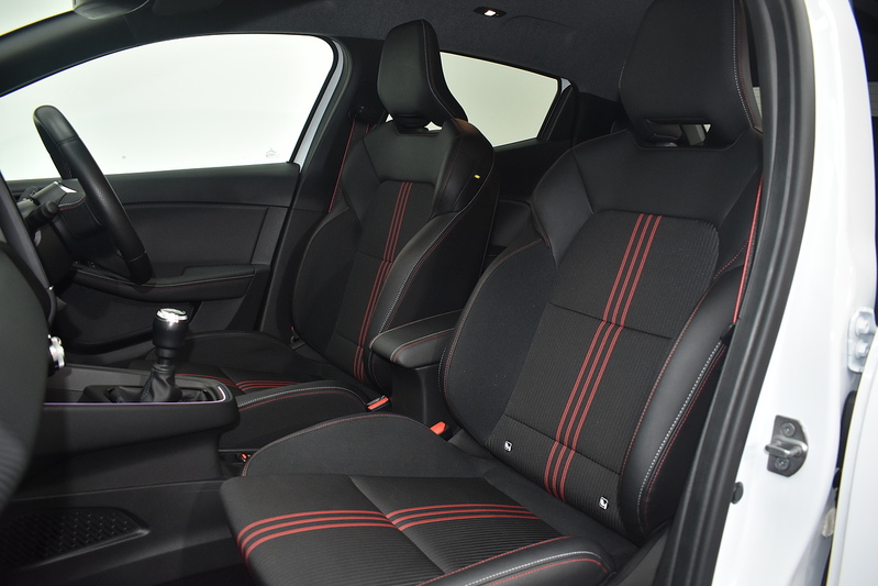 Renault Clio TCe RS Line - U6077