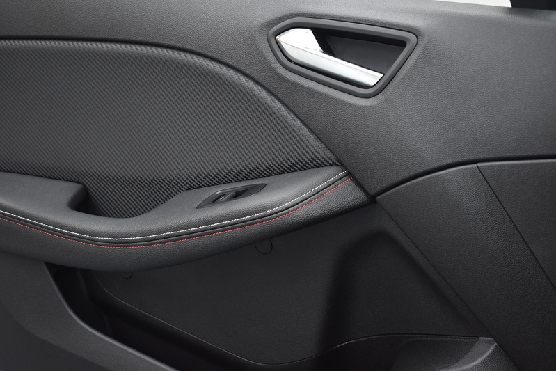 Renault Clio TCe RS Line - U6077