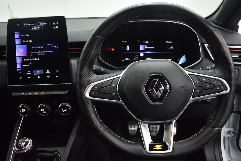 Renault Clio TCe RS Line - U6077