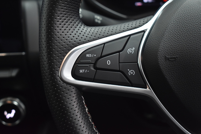 Renault Clio TCe RS Line - U6077