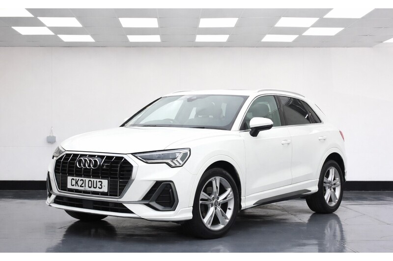 Audi Q3 TFSI CoD S line - U6078