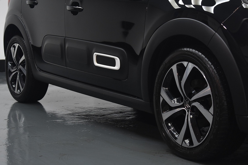 Citroen C3 PureTech Shine Plus - U6080