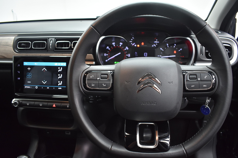 Citroen C3 PureTech Shine Plus - U6080