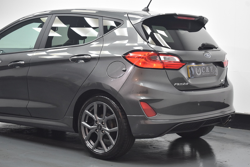 Ford Fiesta T EcoBoost MHEV ST-Line Edition - U6090