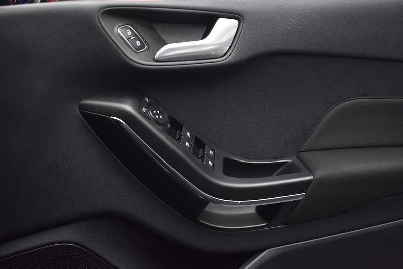Ford Fiesta T EcoBoost MHEV ST-Line Edition - U6090