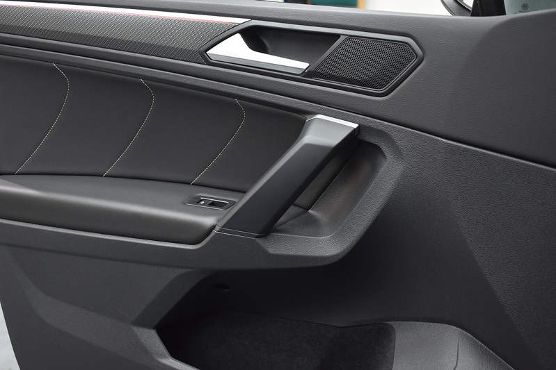 Volkswagen Tiguan TSI R-Line - U6091