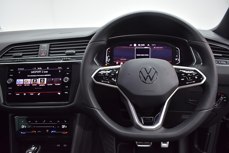 Volkswagen Tiguan TSI R-Line - U6091