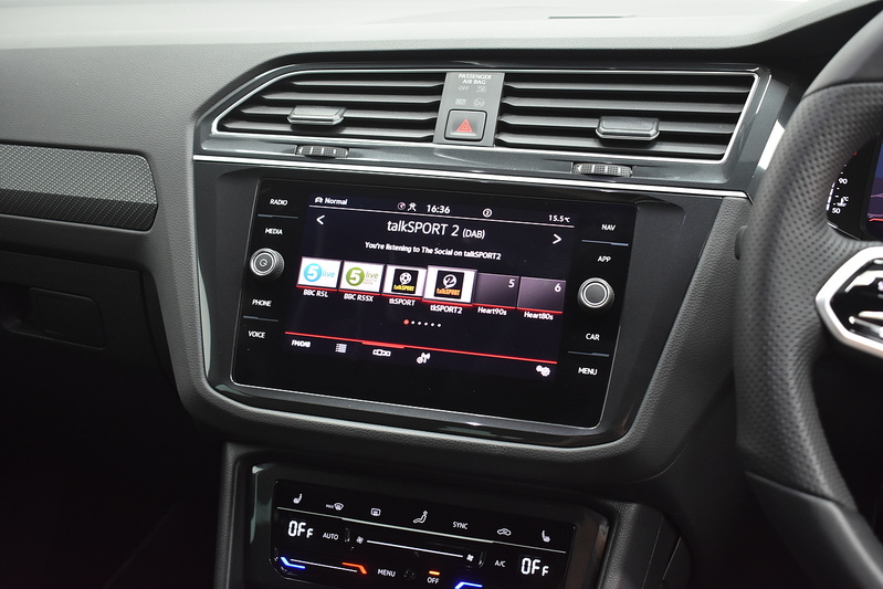 Volkswagen Tiguan TSI R-Line - U6091