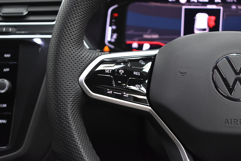 Volkswagen Tiguan TSI R-Line - U6091