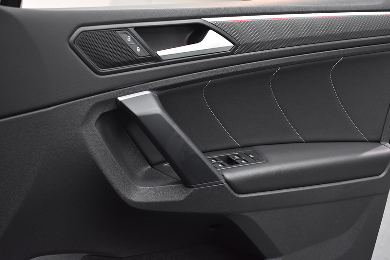 Volkswagen Tiguan TSI R-Line - U6091