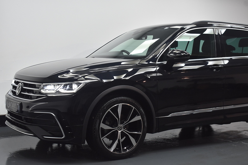 Volkswagen Tiguan TSI R-Line - U6091