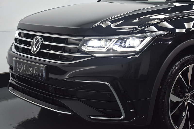 Volkswagen Tiguan TSI R-Line - U6091