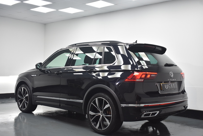 Volkswagen Tiguan TSI R-Line - U6091