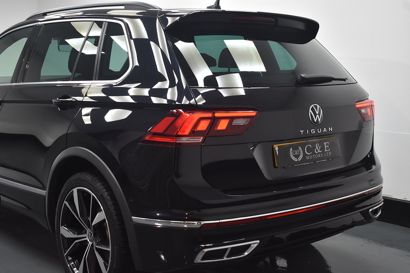 Volkswagen Tiguan TSI R-Line - U6091