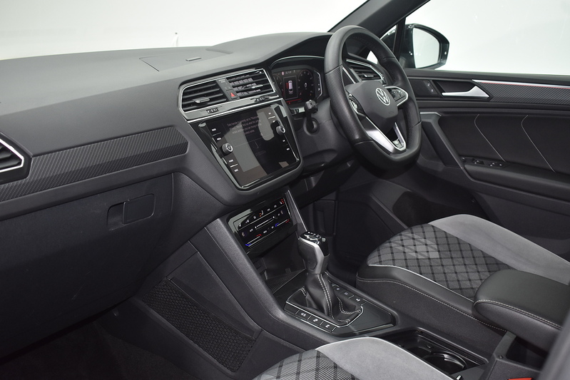 Volkswagen Tiguan TSI R-Line - U6091