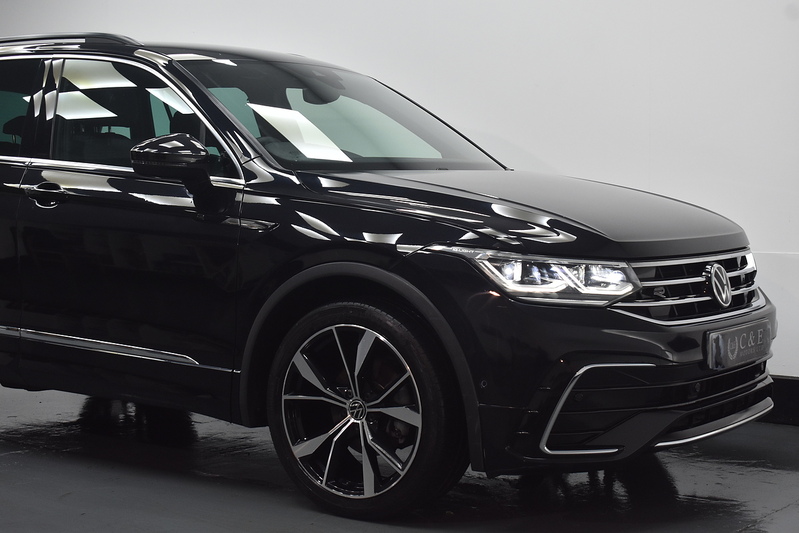 Volkswagen Tiguan TSI R-Line - U6091