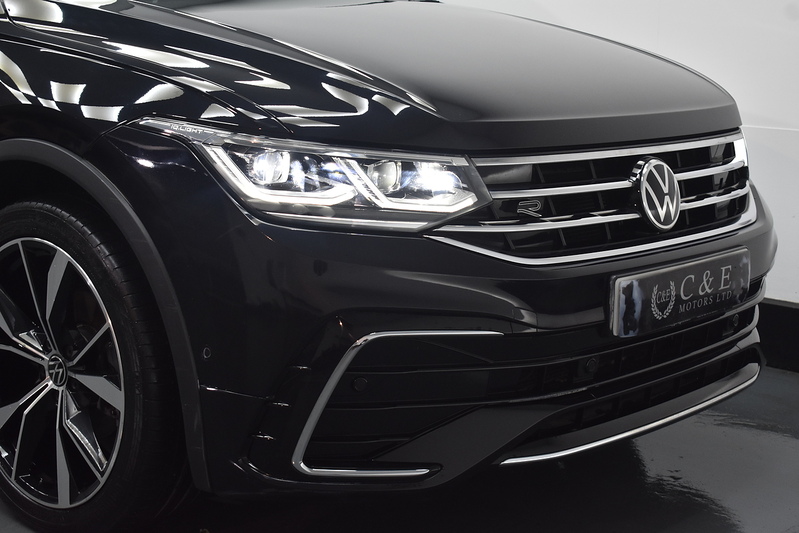 Volkswagen Tiguan TSI R-Line - U6091