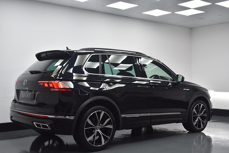 Volkswagen Tiguan TSI R-Line - U6091
