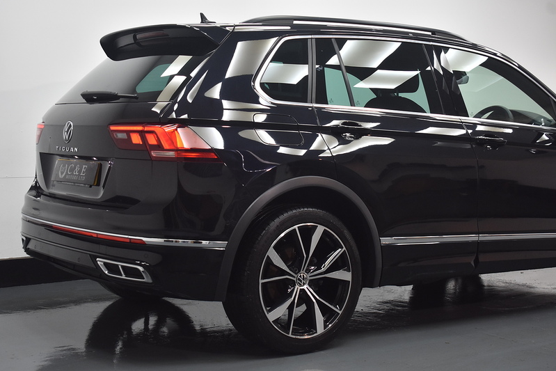 Volkswagen Tiguan TSI R-Line - U6091
