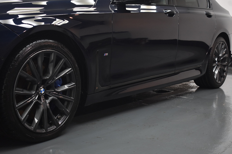 BMW 7 Series 730d MHT M Sport - U6094
