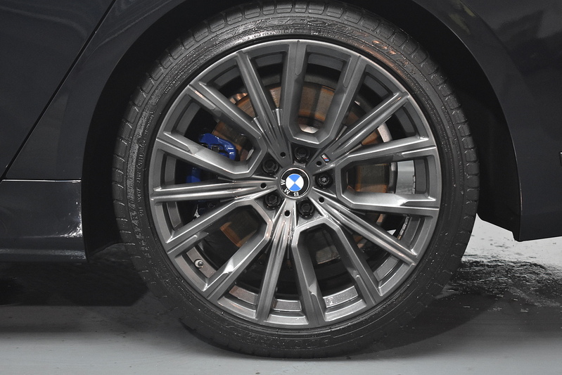 BMW 7 Series 730d MHT M Sport - U6094