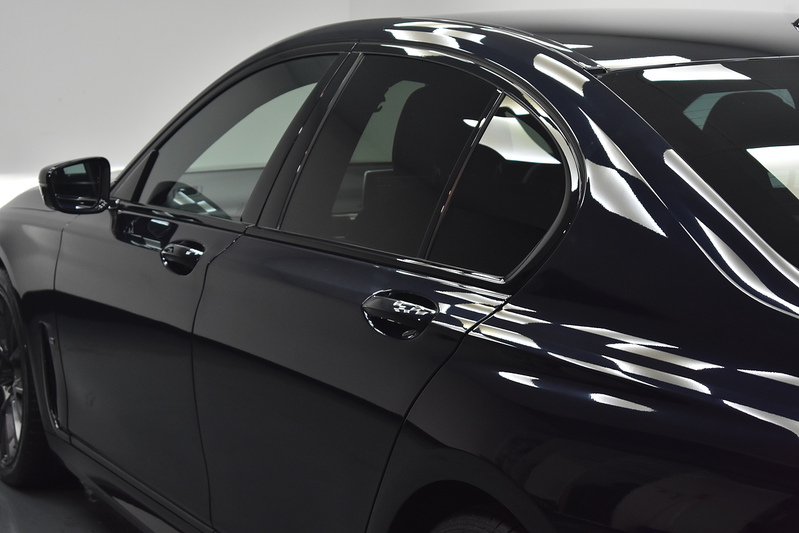 BMW 7 Series 730d MHT M Sport - U6094