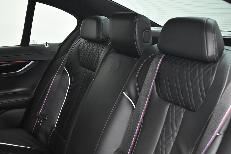 BMW 7 Series 730d MHT M Sport - U6094