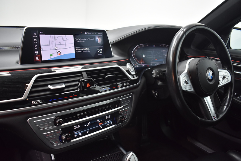 BMW 7 Series 730d MHT M Sport - U6094