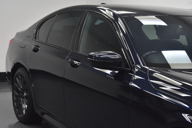 BMW 7 Series 730d MHT M Sport - U6094