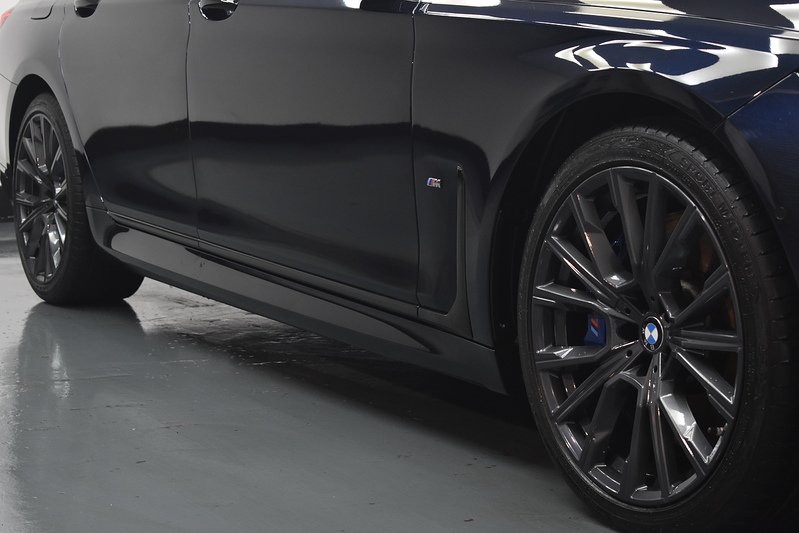 BMW 7 Series 730d MHT M Sport - U6094