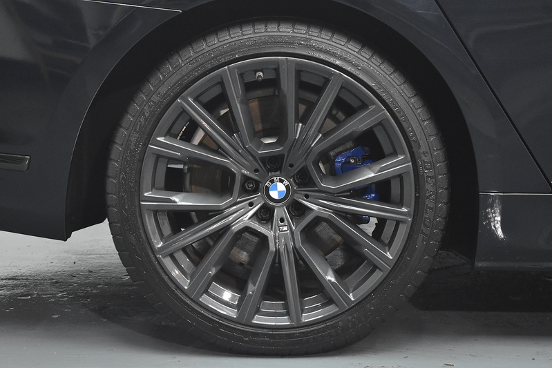 BMW 7 Series 730d MHT M Sport - U6094