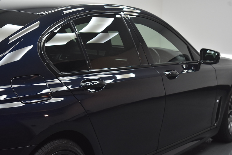 BMW 7 Series 730d MHT M Sport - U6094