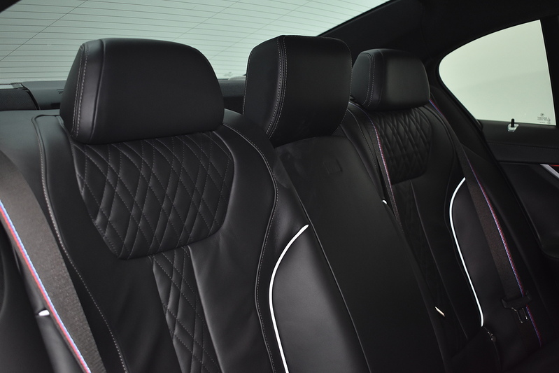 BMW 7 Series 730d MHT M Sport - U6094