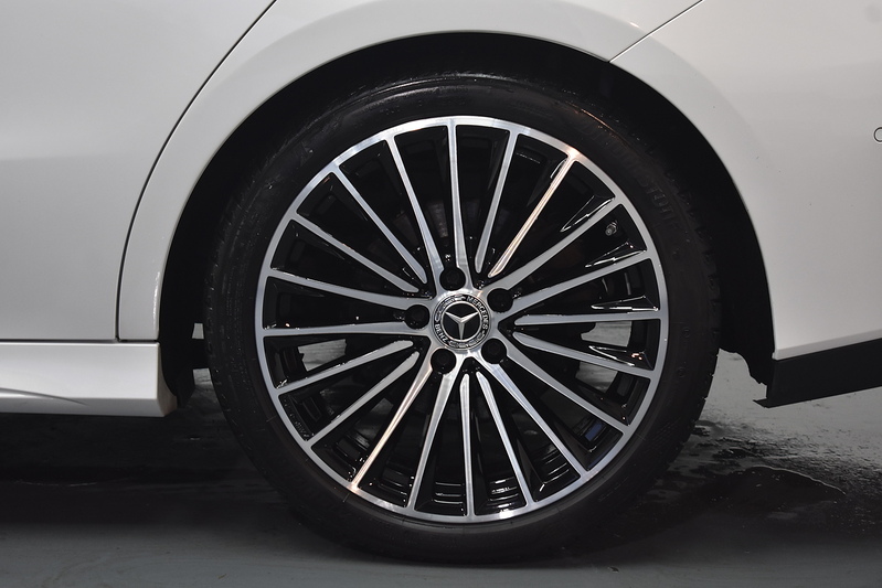 Mercedes-Benz CLA CLA200h MHEV AMG Line - U6095