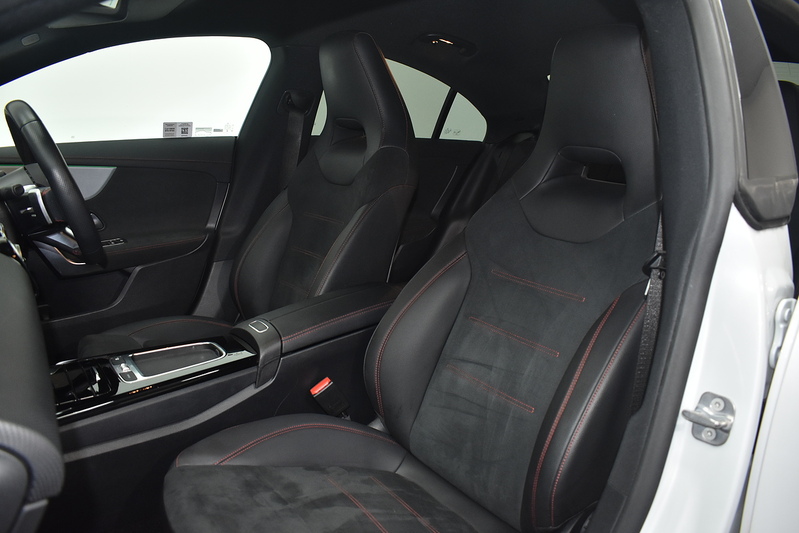 Mercedes-Benz CLA CLA200h MHEV AMG Line - U6095